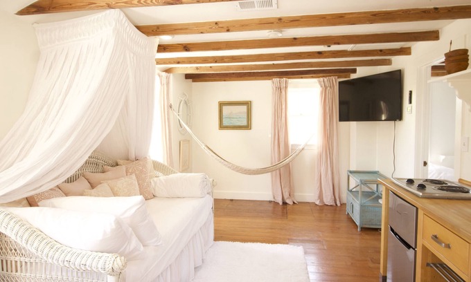 Indian Beach Sapphire Shores Cottage | Dream Cottage Near Ocean
