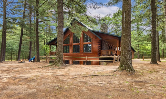 Friendship House | Dream Lake House