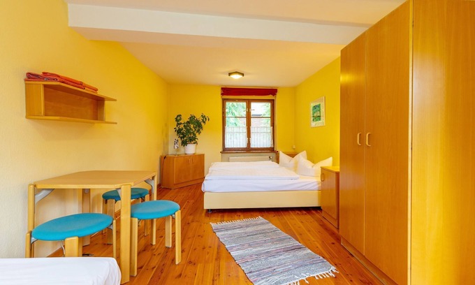 Cottbus Cottage | Dreibettzimmer mit Etagenbad - Jugendgästehaus