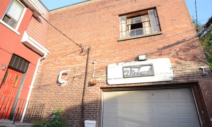 Little Portugal House | Dundas West's unique garage