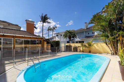 Jurere Internacional House | Duplex House w/Pool, 850m from the Beach RDT0124