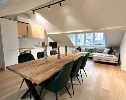 Saint-Laurent Apartment | Duplex hyper centre