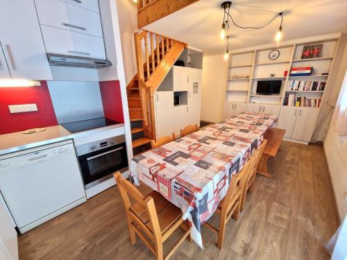 Valfrejus Apartment | Duplex rénové de 90m² - 10/12 pers, proche pistes et centre, Modane - FR-1-265-179