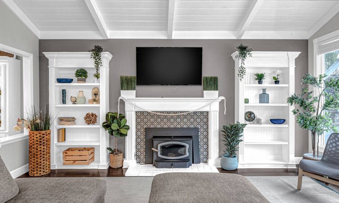 Aptos House | DV · Private Pool Villa for family getaways