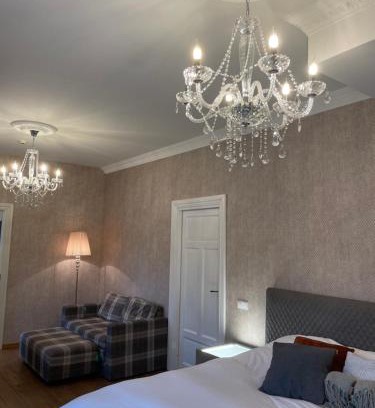 Old Town Apartment | E & A LOSSI 21/23