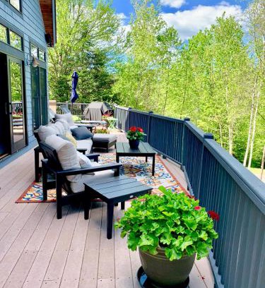 Bretton Woods House | E5 Beautiful Bretton Woods slopeside home amazing views of Mount Washington Hot Tub AC