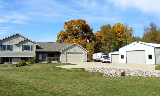 Eureka House | EAA Housing 10 miles West of Grounds