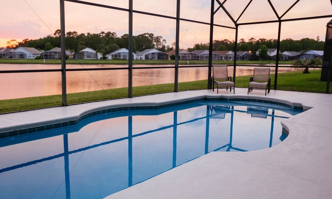 Eagle Pointe South House | EAGLE POINTE SOUTH ON THE LARGER LAKE A NEW VACATION/HOLIDAY EXPERIENCE