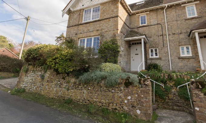Weymouth Cottage | EAST COTTAGE, pet friendly, character holiday cottage in Weymouth