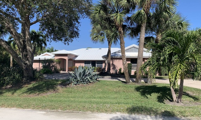 South Beach House | East of A1A, pool, steps from beach, pet friendly, South Beach