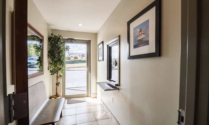 Elkridge Hotel | Econo Lodge Elkridge near Arundel Mills