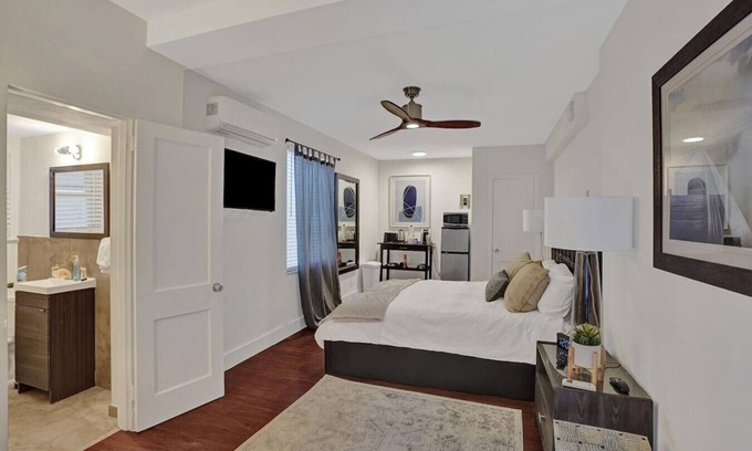 Barrier Island Apartment | Eden Collection Studio Steps to Beach!