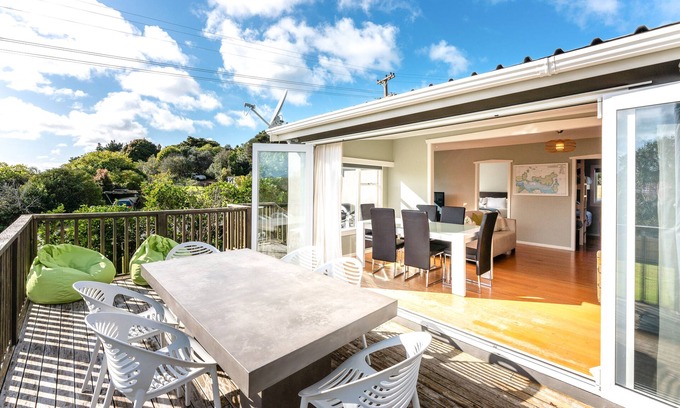 Onetangi House | Eden Escape Onetangi