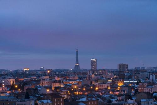 Colombes House | Eiffel Tower view Homestay,20mins to Paris