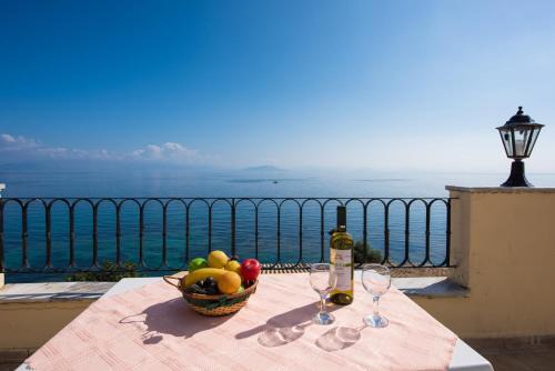 Benitses Hotel | El Greco hotel by Estia