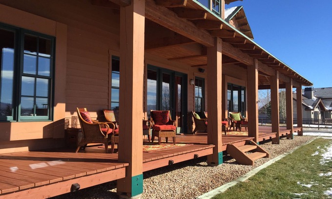 North Snyderville Basin House | Elbow Room Ranch - Queen Suite