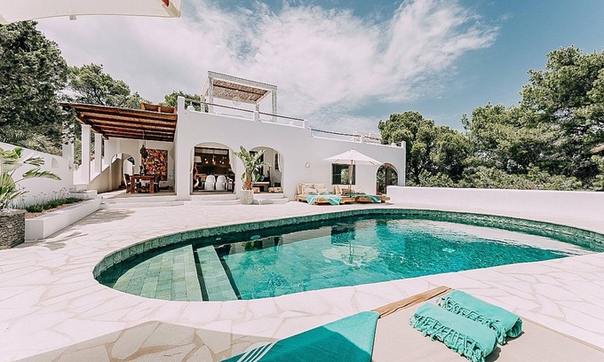 Cala Vadella Villa | Elegant Ibiza Villa | Villa Remus | 4 Bedrooms | Spacious Furnished Sun Terrace.
