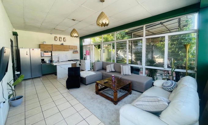 San Salvador House | Elegant 2 Bedroom Apartment in Upscale Escalon