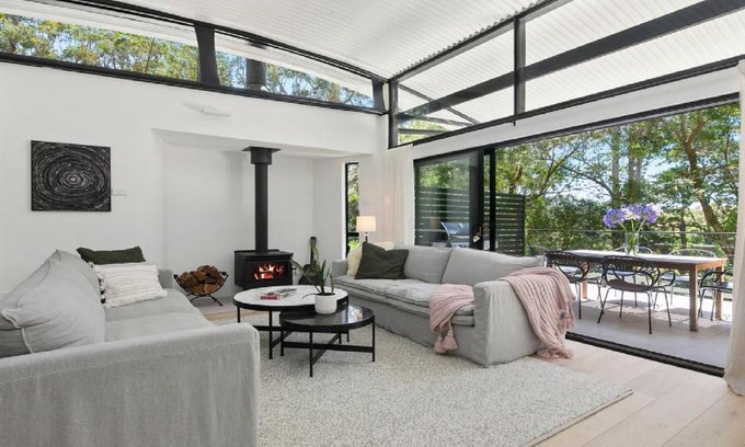 Macmasters Beach House | Elegant Abode Only Moments To Macmasters Beach