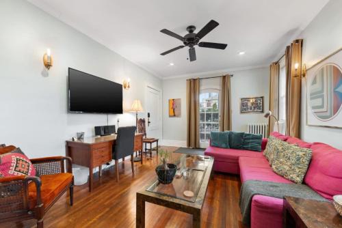 Charlotte Apartment | Elegant and Colorful 1BR with Covered Porch