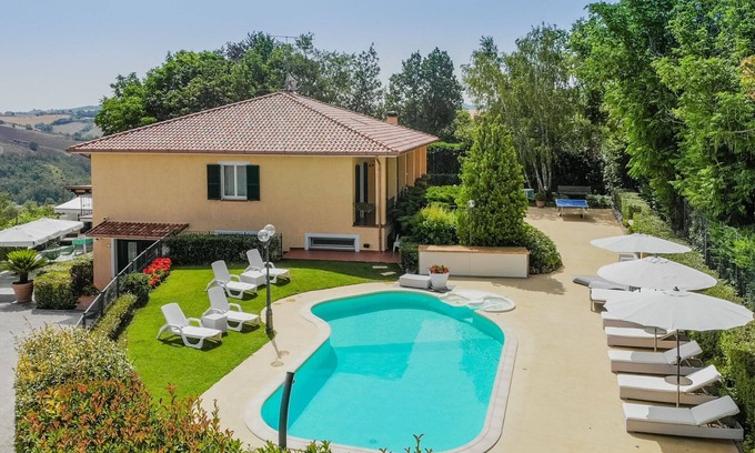 Mogliano Villa | Elegant and comfortable villa with pool and panoramic hillside views, about 30 minutes from the sea