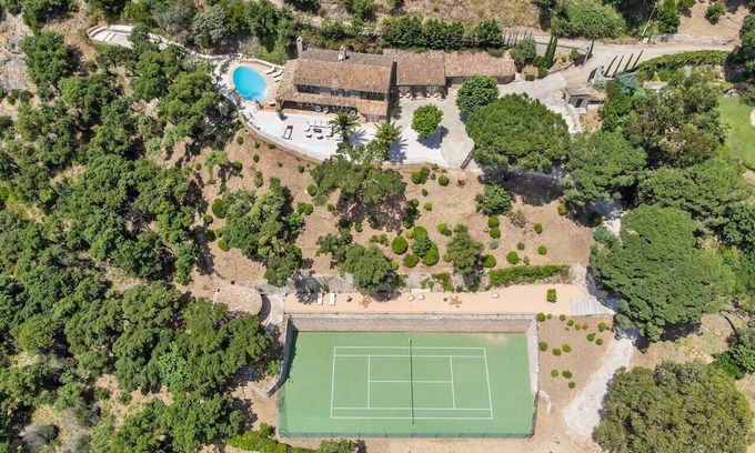 La Garde-Freinet House | Elegant Provencal country house