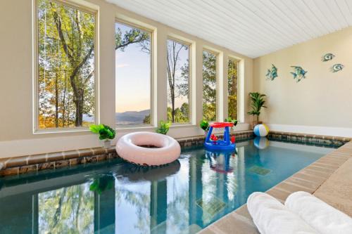 Sevierville Ski Chalet | Elevated Escape by Ghosal Luxury Lodging