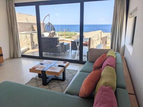 Soma Bay Apartment | Elevated Sea View 2BR Standalone Free Beach & Pool in Somabay
