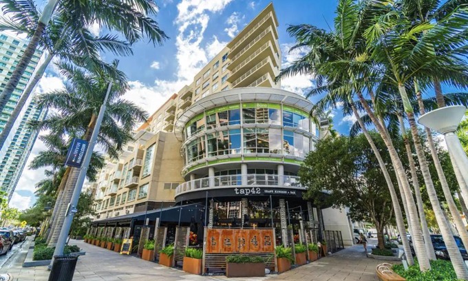 Midtown Apartment | Elite 1BD 1BTH at Midblock