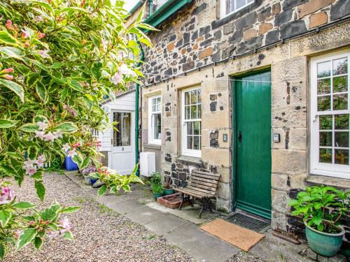 Bamburgh House | Elliot Cottage