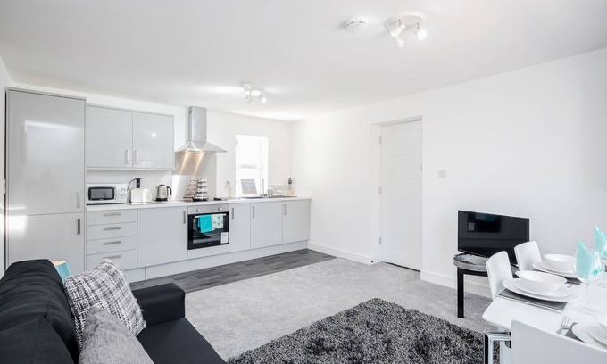 Uxbridge South Apartment | Elthorne Luxury Apartments EL3