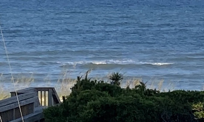 Emerald Isle Cottage | EMERALD ISLE - DISCOUNTED WINTER RATES! 2nd Row, 4 BR, 2BA, SLEEPS 10