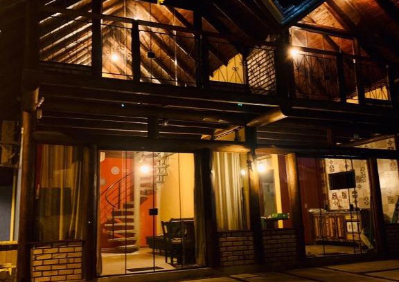 Praia da Armacao do Itapocoroi Ski Chalet | Encanto Chalés – 150m da Praia Grande – Penha – SC