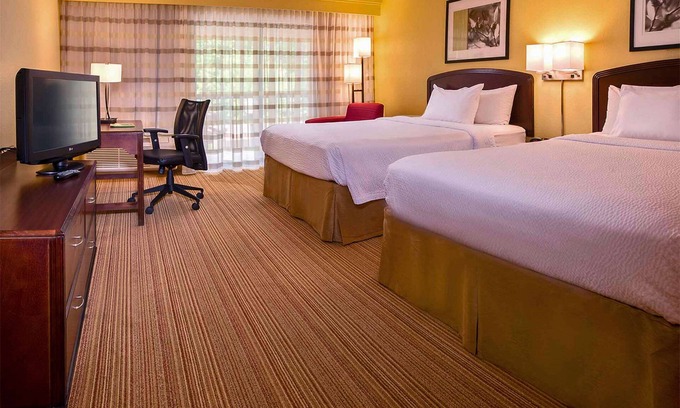 Durham Hotel | Enjoy a Hassle-Free and Suiting Stay! 3 Family-friendly Units, Free parking