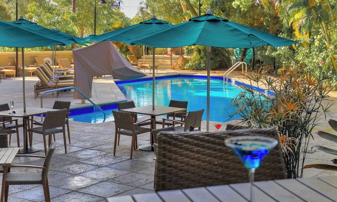 Coconut Grove Hotel | Enjoy a Hassle-Free Stay! 4 Convenient Units, Pool, Kitchen, Near Coco Walk