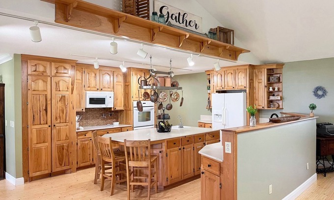 Marshall Other | Enjoy breathtaking views while drinking your morning coffee