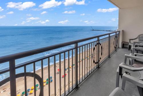Myrtle Beach Apartment | Enjoy Winter! Indoor Hot Tub - Heated Pool - Lazy Rivers - King Bed