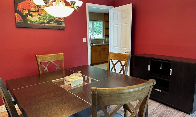 Mercer Island House | Enjoyable House with WiFi on Mercer Island