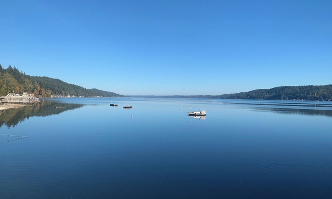 Belfair House | Enjoyable house with WiFi in Hood Canal beach front.