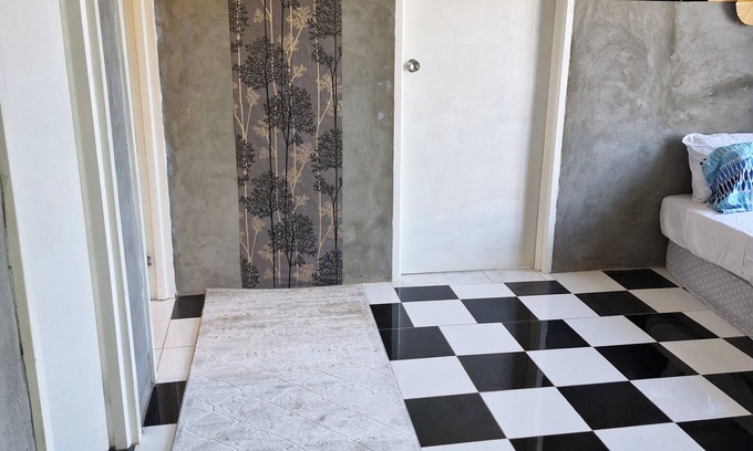 Port Moresby Apartment | Entire 2 bedroom Apartment in Port Moresby 10 minutes drive to the nature park