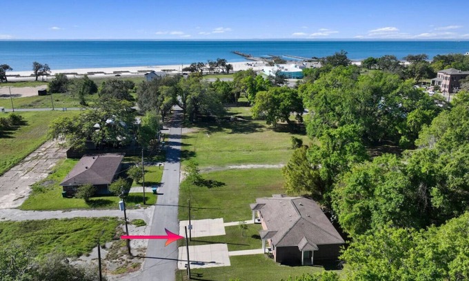 Mississippi City House | Entire Duplex by the Beach!