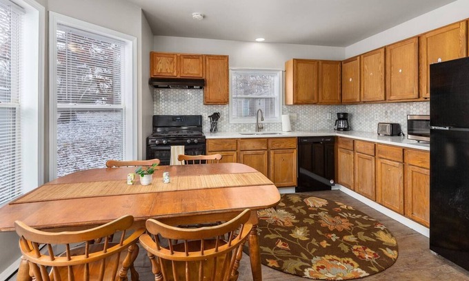 Hobart House | Entire Hobart Home Corporate Stay Internal name: 5510 Maple St