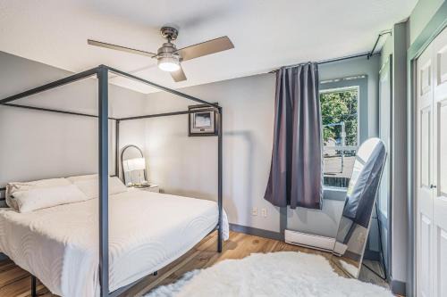 Regional District of Nanaimo House | Entire home minutes from 3 lakes and a river!