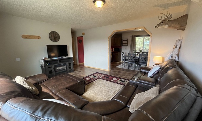 Soldotna House | Entire House with Electric Fireplace