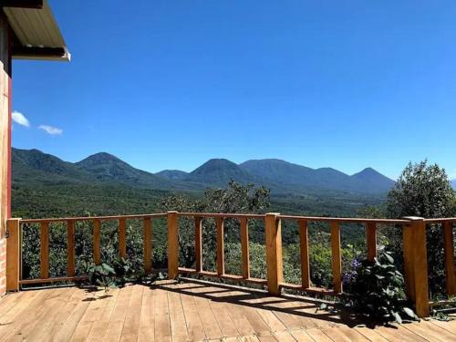 Coatepeque House | Entre Montañas