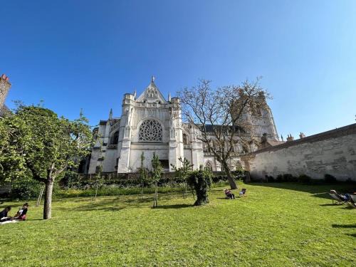 Saint-Omer Apartment | Escapade - Studio cosy au centre de Saint-Omer