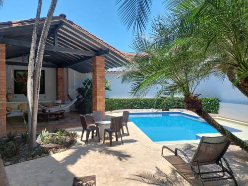 Quebrada Guadalejo House | Espectacular Casa en Cauca viejo con piscina, jacuzzi y turco