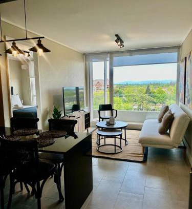 Los Angeles Apartment | Espléndido y central depto en distrito Icono