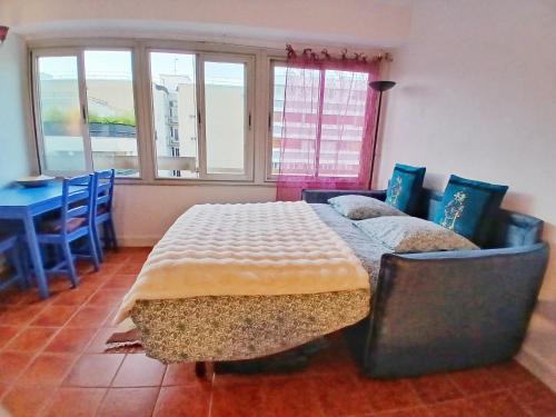 Saint-Lambert Apartment | Esprit Vintage avec Piscine, proche du métro