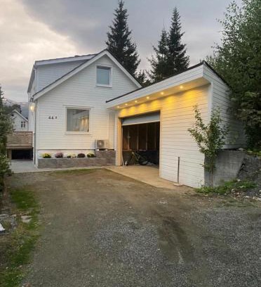 Voss House | et fint og stort enebolig sentralt i voss!